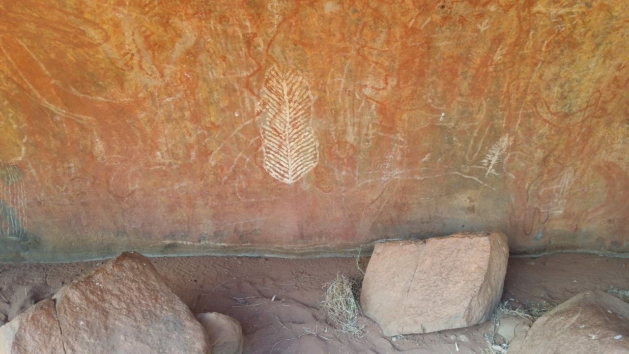 Uluru rock art